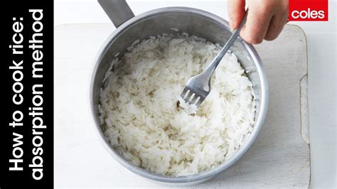 Does white rice absorb moisture?