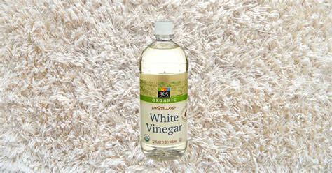 Does white vinegar leave stains?