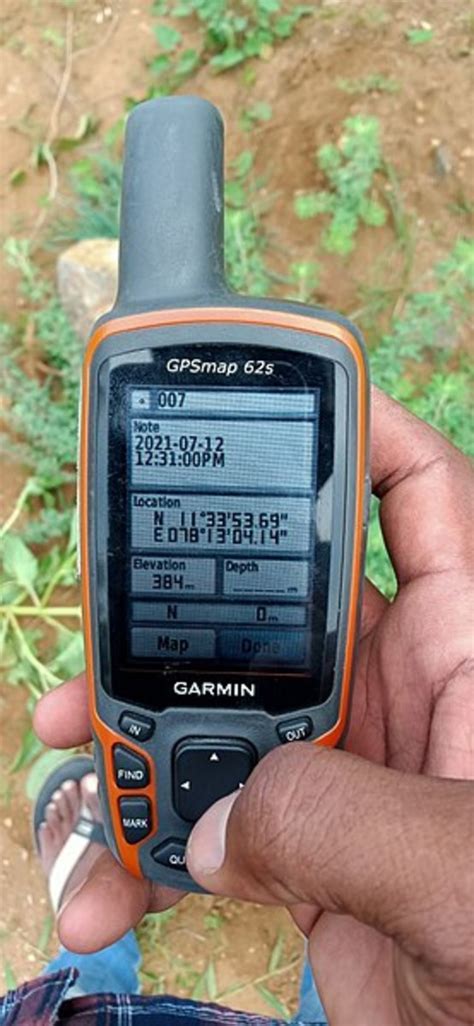 How are GPS coordinates made?