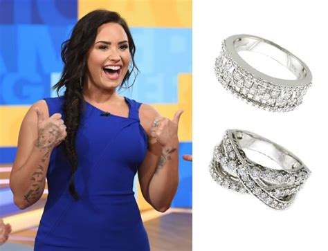 How big is Demi Lovato's ring?