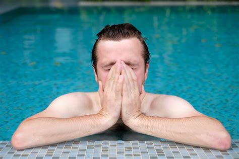 How can I make my eyes better after chlorine?