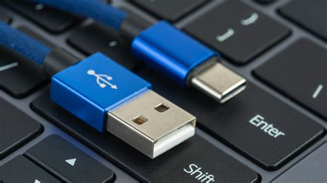 How can I tell the difference between USB-A and USB-C?