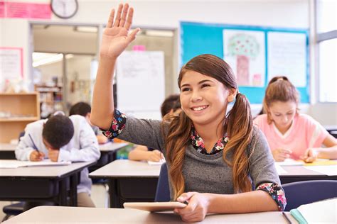 How can a girl be smart and confident at school?