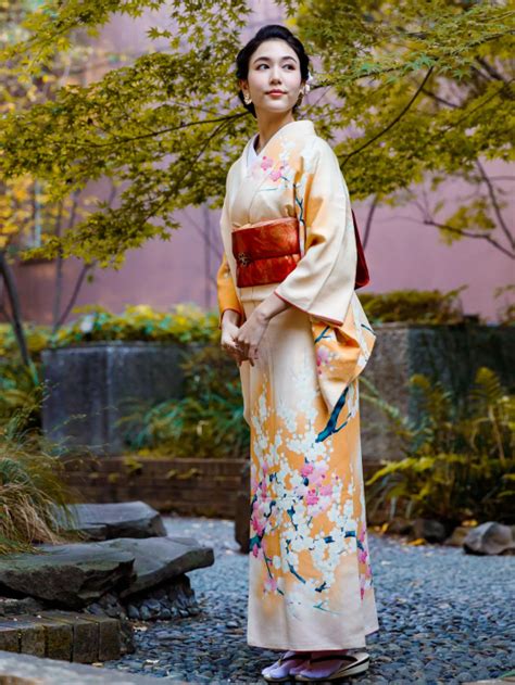 How can you tell if a kimono is real?