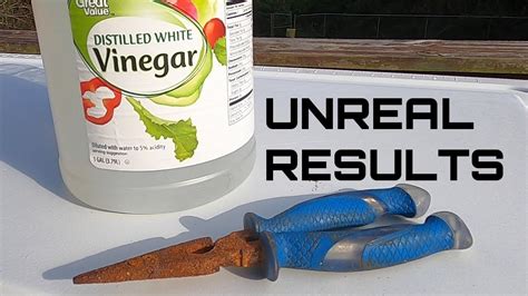 How corrosive is white vinegar?