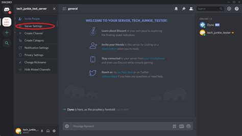 How do I add a role in Discord?
