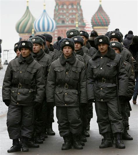 How do I call Russian police?
