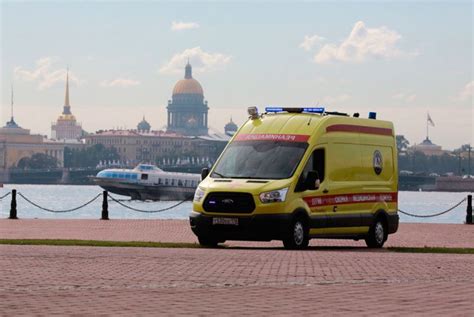 How do I call an ambulance in Russia?