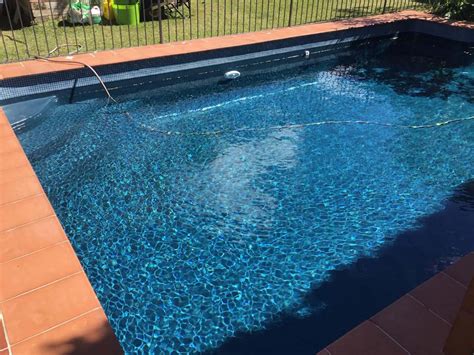 How do I color my pool?