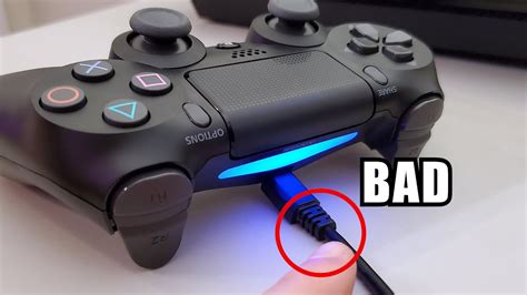 How do I know if PS4 controller is charging?
