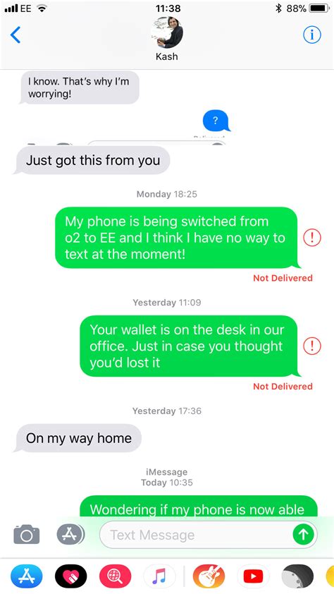 How do I know if a green text message was delivered on iPhone?