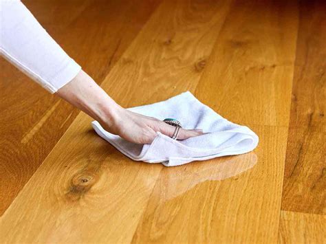 How do I know if my floor is dirty?