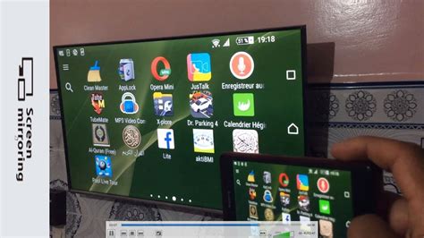 How do I mirror my screen on Samsung?