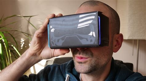 How do I watch VR on my phone?