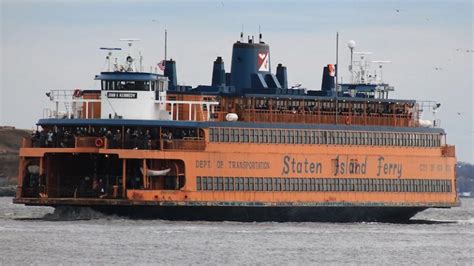 How do NYC ferries work?