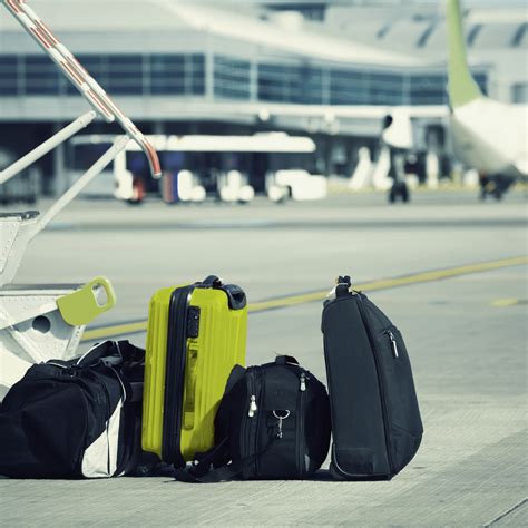 How do airports manage luggage?