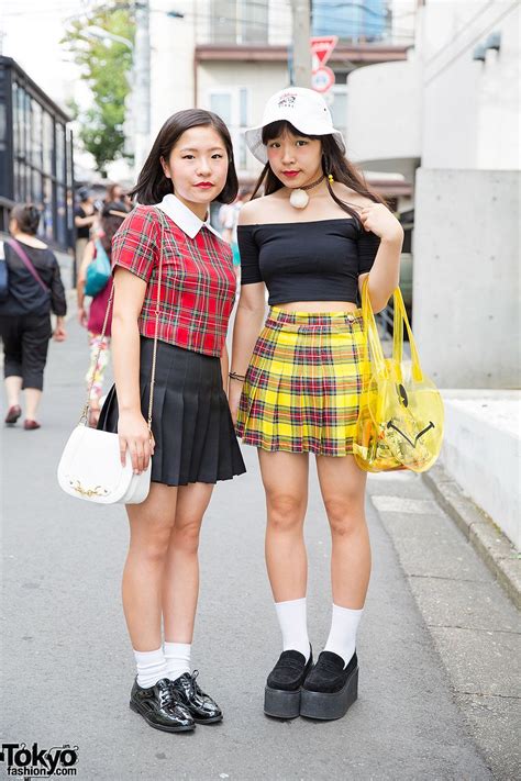 How do girls dress in Japan?