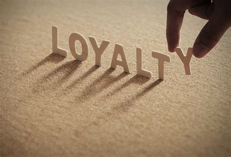 How do loyal people behave?
