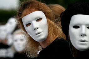 How do psychopaths mask?