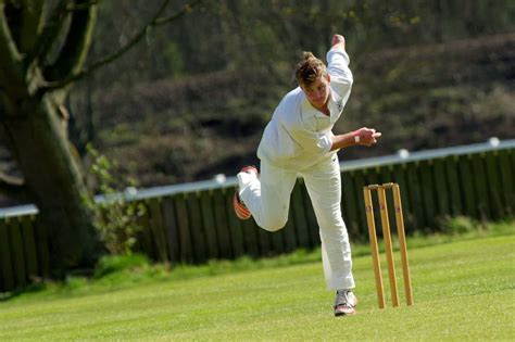 How do you bat a bowler fast?