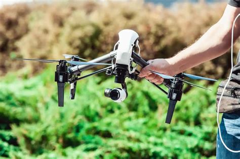 How do you calibrate a drone for beginners?