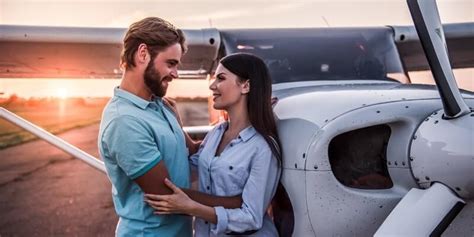 How do you date a pilot?
