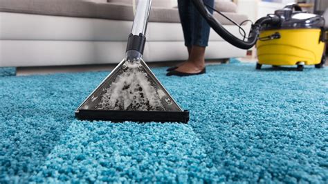 How do you deep clean carpet at home?