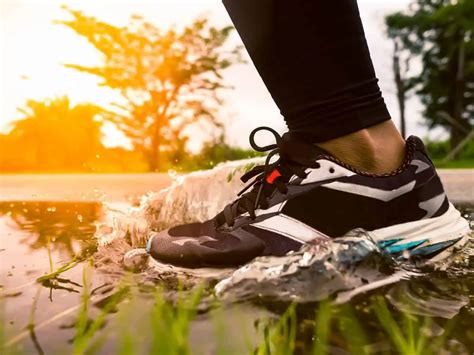 How do you dry running shoes quickly?