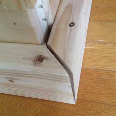 How do you fix a bad Mitre joint?