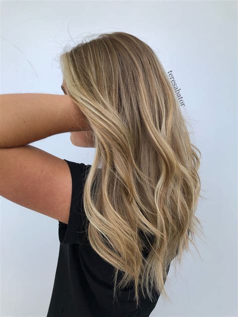 How do you get natural blonde streaks?