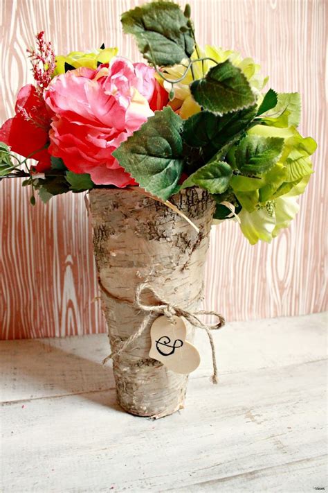 How do you give flowers without a vase?