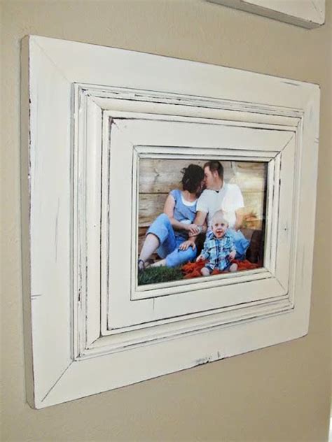 How do you glue picture frames together?
