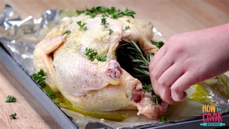 How do you keep chicken from drying out in the oven?