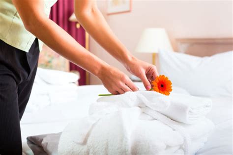 How do you know if hotel sheets are clean?