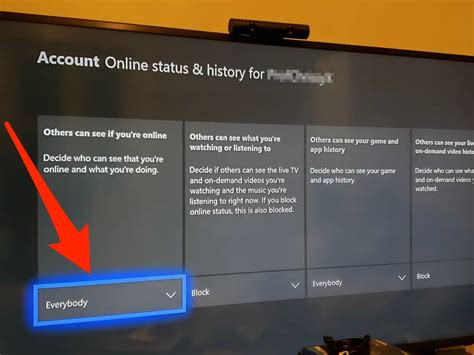 How do you know if someone is offline on Xbox One?