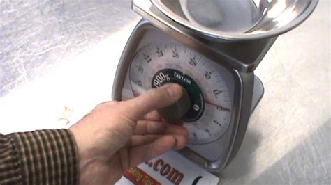 How do you make a homemade scale for grams?