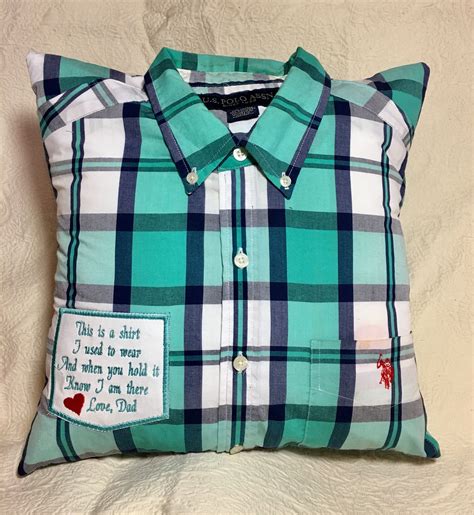 How do you make a shirt pillow?