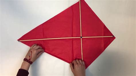 How do you make a simple kite?