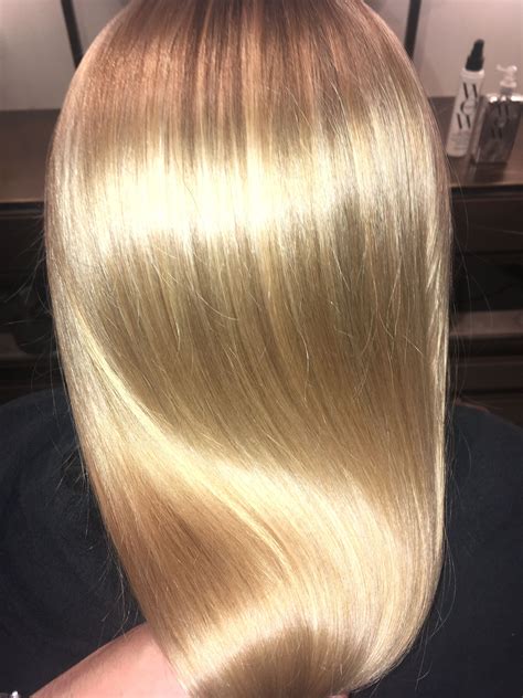 How do you make blonde hair shine?