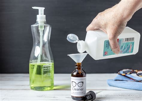 How do you make eyeglass cleaner with alcohol?