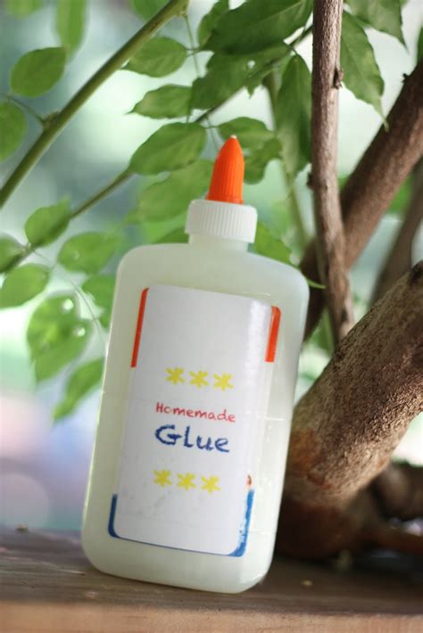 How do you make homemade school glue?