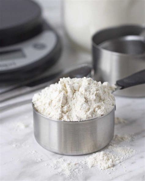 How do you measure flour?
