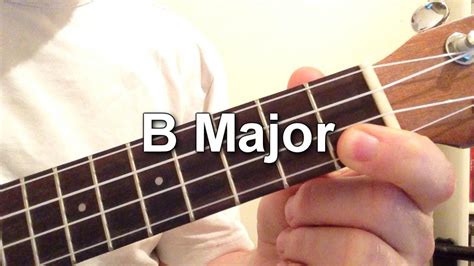 How do you play B major chord?