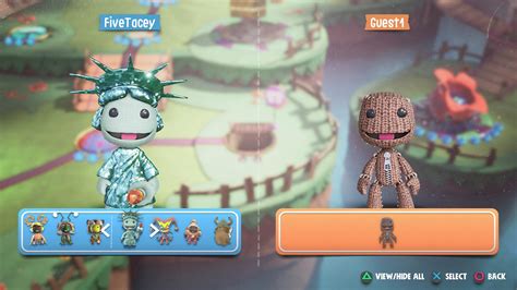 How do you play Sackboy co-op on PS4?