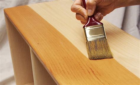 How do you prepare oak for varnish?