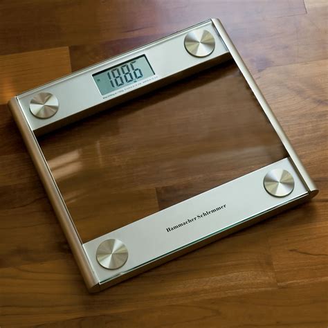 How do you read a digital scale?