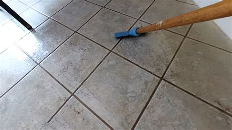 How do you remove transit wax from ceramic tile?