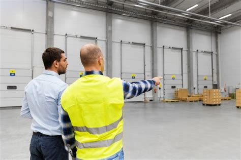 How do you run a successful warehouse?
