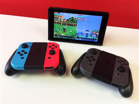 How do you split the screen on a Nintendo Switch?