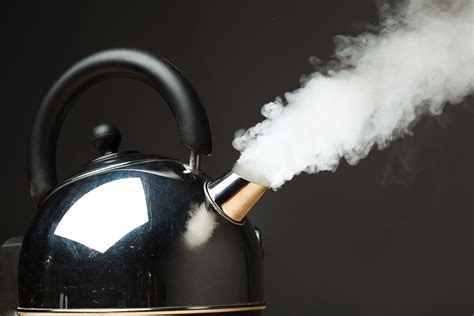 How do you steam with a kettle?